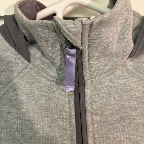 Ivivva Girls 12 Lululemon Style Jacket Grey Collar Hooded Zip Up Great Condition - Picture 7 of 15